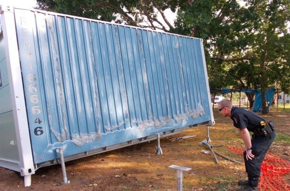Shipping container footings and foundations Foundations and footings for shipping containers